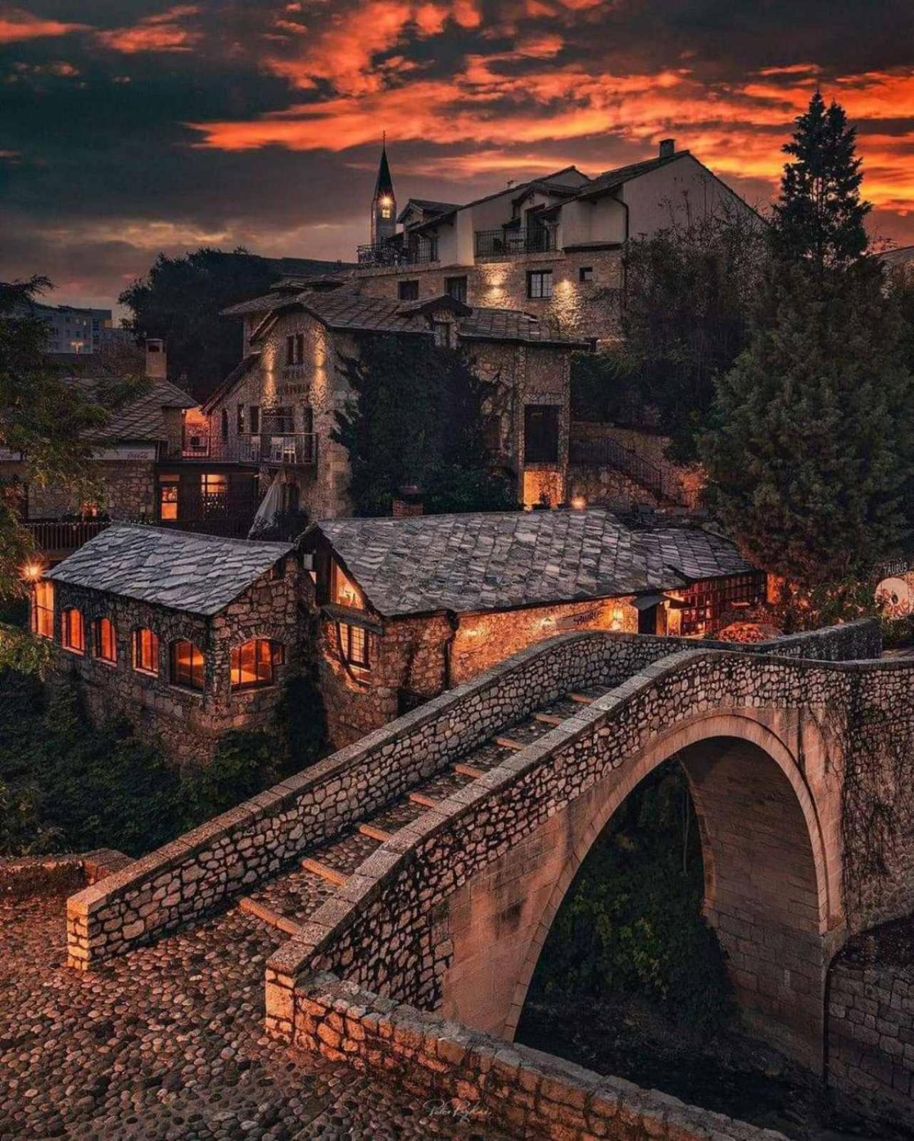 M&T Apartmani Mostar Esterno foto